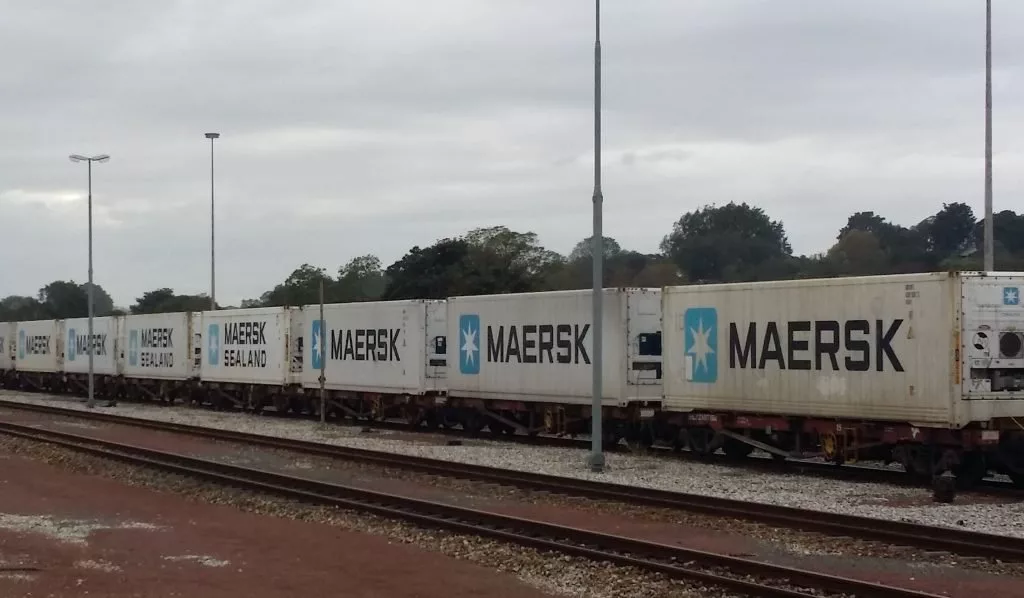 Maersk ставит рефы на рельсы